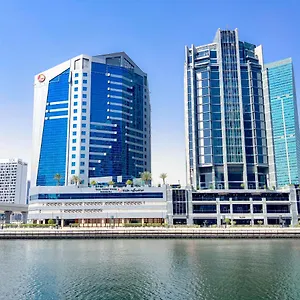 **** فندق جالف كورت بيزنس باي الإمارات العربية المتحدة