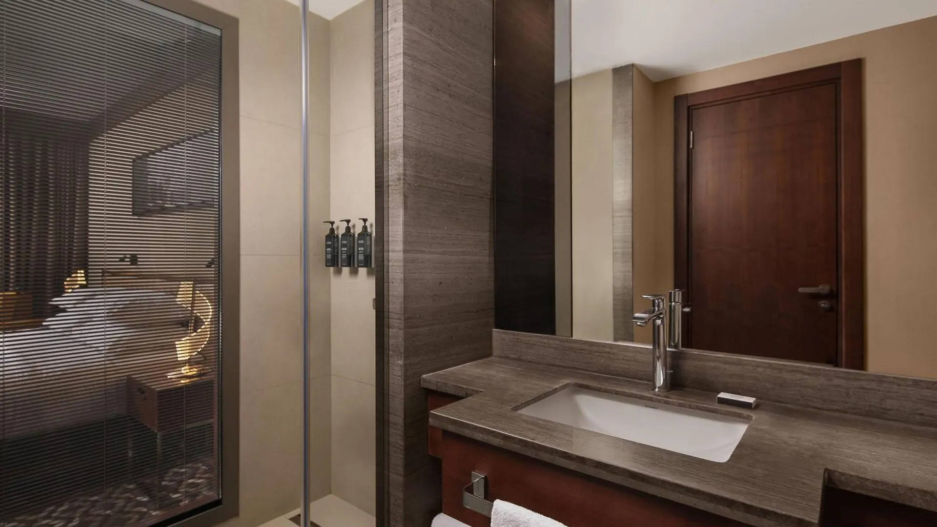 Sheraton Istanbul City Center מלון
