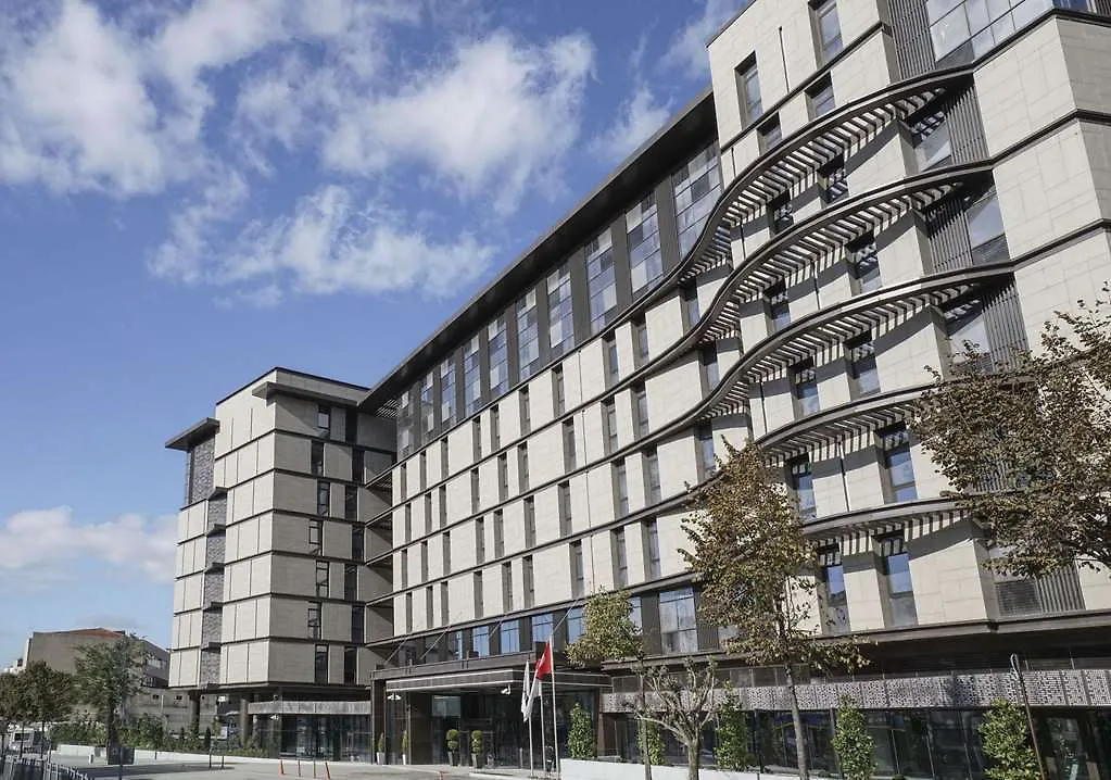 Sheraton Istanbul City Center 5*,